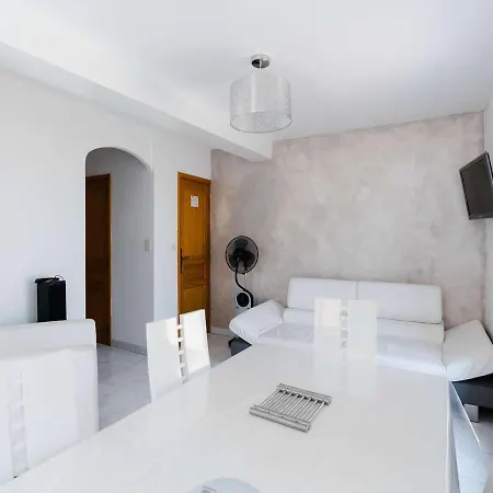 Familiale Spacieuse A Narbonne-plage Pour 6 Pers, Parking Prive, Animaux Admis - Fr-1-409-194 Vila