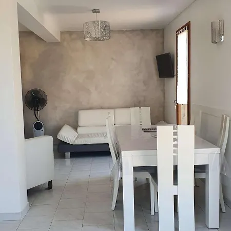 Familiale Spacieuse A Narbonne-plage Pour 6 Pers, Parking Prive, Animaux Admis - Fr-1-409-194 * Narbonne