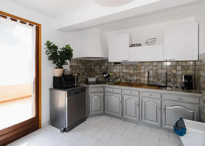 Familiale Spacieuse A Narbonne-plage Pour 6 Pers, Parking Prive, Animaux Admis - Fr-1-409-194 * Ναρμπόν