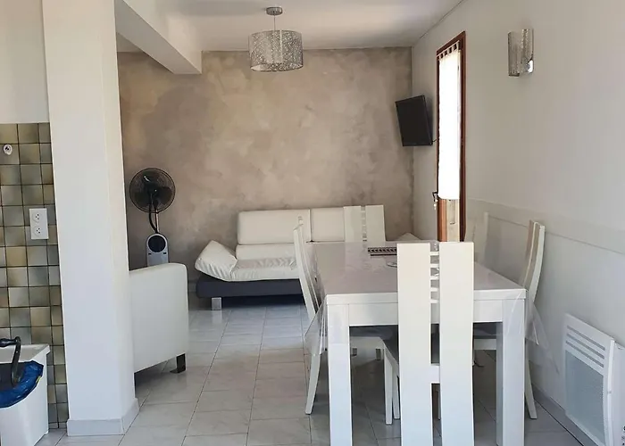 Familiale Spacieuse A Narbonne-plage Pour 6 Pers, Parking Prive, Animaux Admis - Fr-1-409-194 * Ναρμπόν